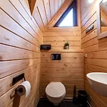 Gawra Z Jacuzzi בקתה *