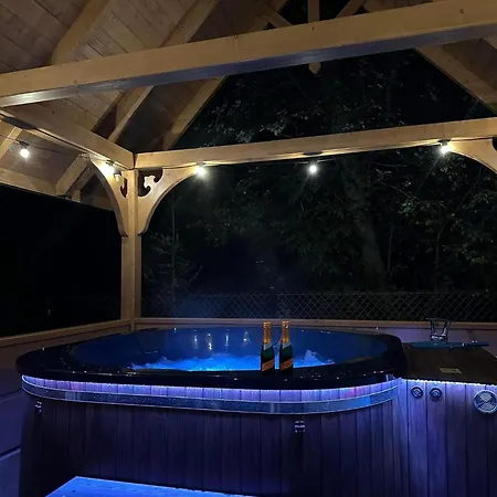 Gawra Z Jacuzzi Шале Закопане